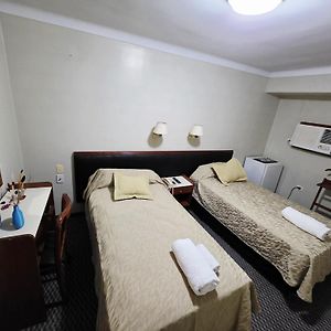 Habitación Estándar con 2 Camas Individuales